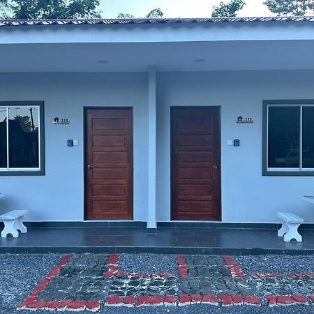 Guest House Gua Kelam Kaki Bukit ภายนอก รูปภาพ
