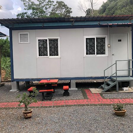 Guest House Gua Kelam Kaki Bukit ภายนอก รูปภาพ