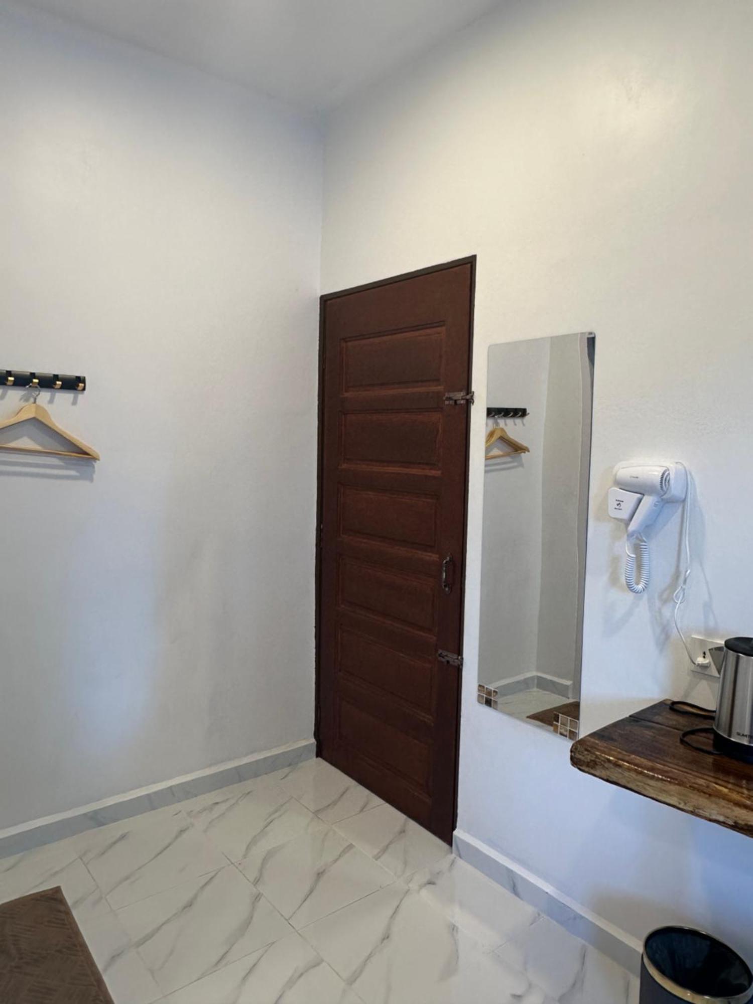 Guest House Gua Kelam Kaki Bukit ภายนอก รูปภาพ