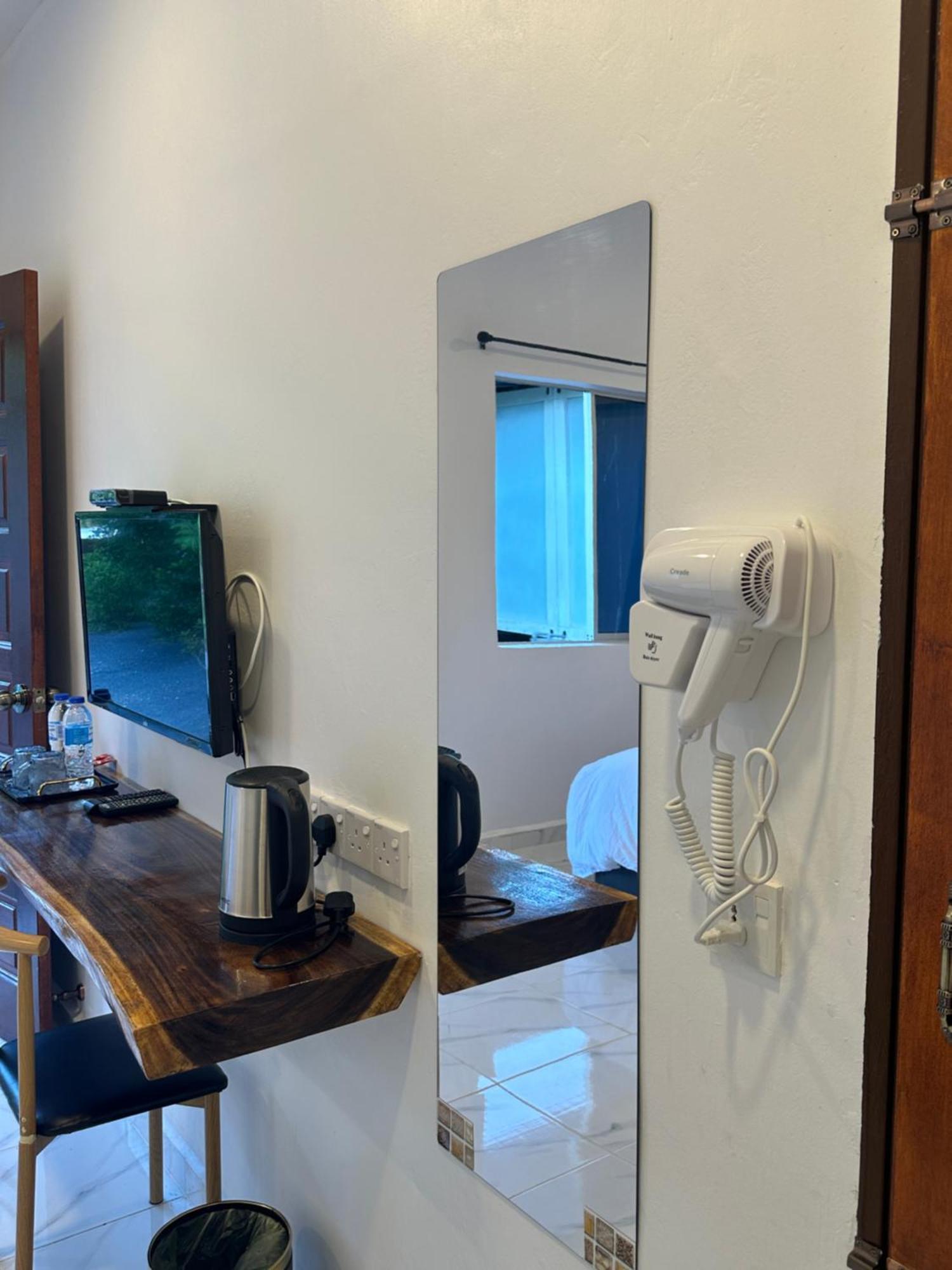 Guest House Gua Kelam Kaki Bukit ภายนอก รูปภาพ