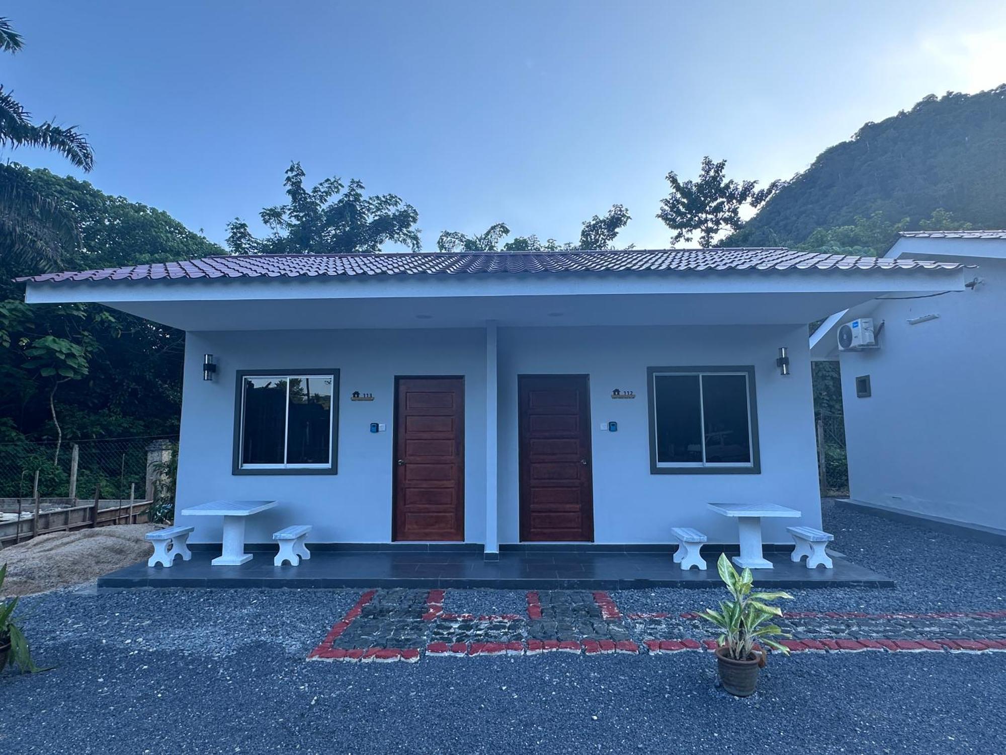 Guest House Gua Kelam Kaki Bukit ภายนอก รูปภาพ